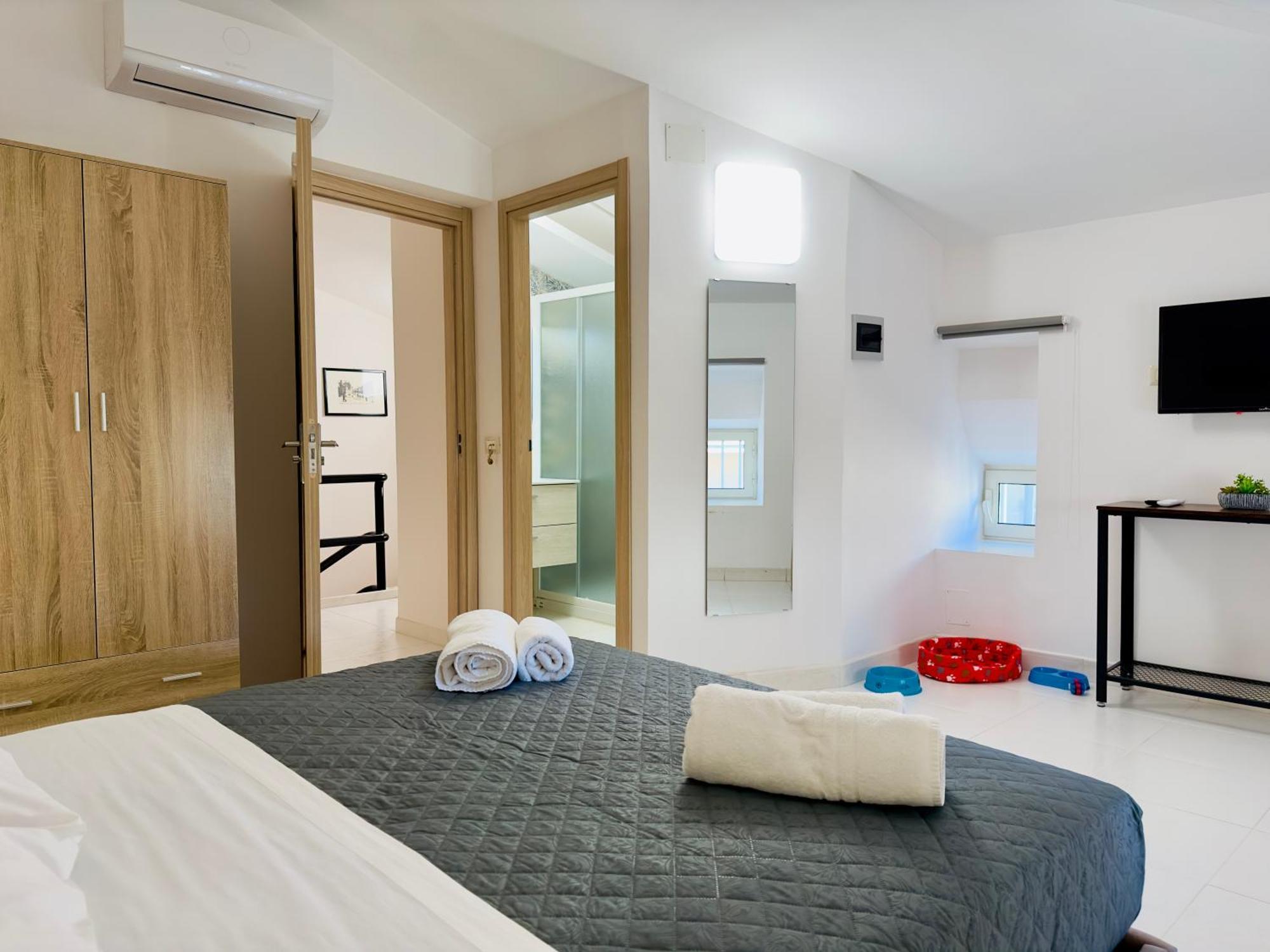 Unique Rooms In Centro Citta Bagno Privato E Climatizzatore Рагуза Екстериор снимка